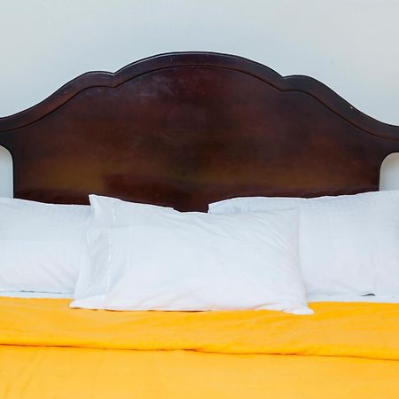 Windjammer International Cuisine & Comfort Inn จอร์จทาวน์ ห้อง รูปภาพ